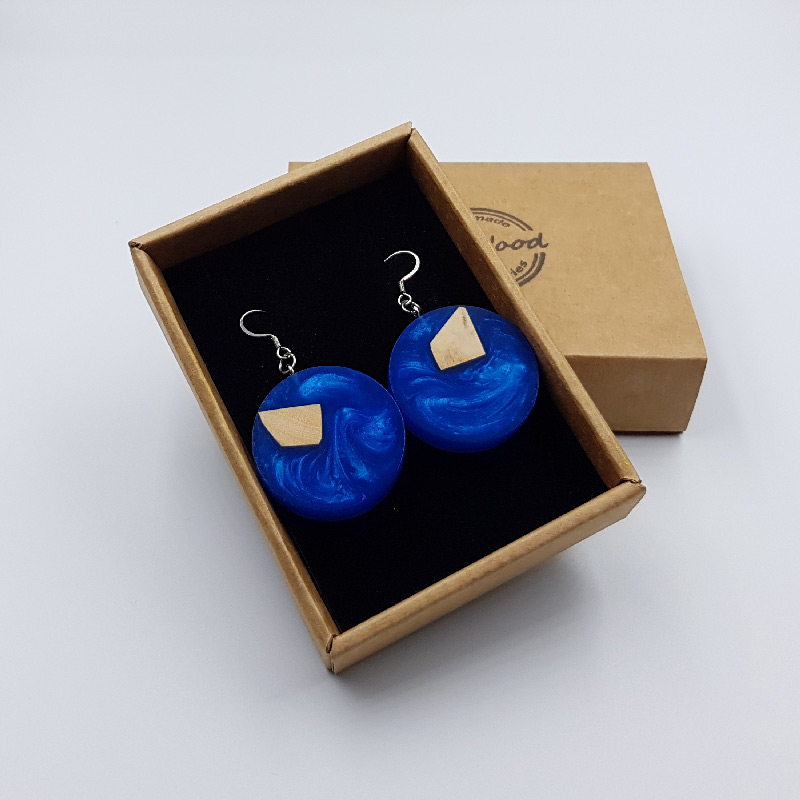 Σκουλαρίκια από υγρό γυαλί μπλε στρογγυλά με ξύλο ελιάς