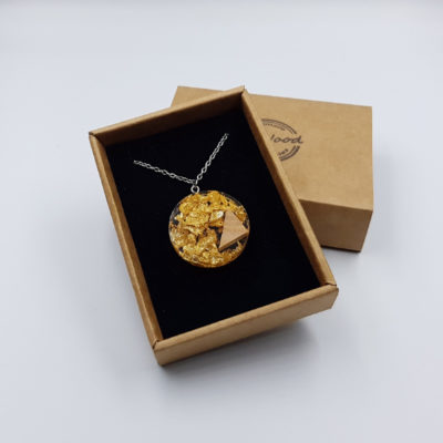 Resin pendant, round design with precious gold leaf and olive wood small