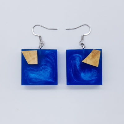 Resin earrings, squares in blue color with olive wood