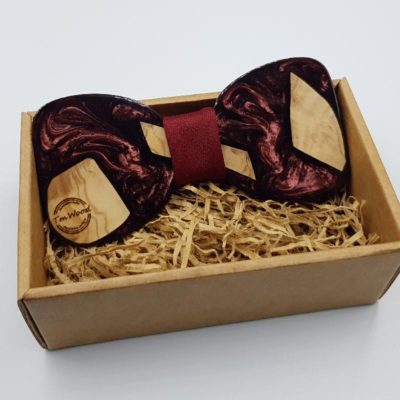 Resin bow tie in burgundy with wood