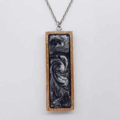 Resin necklace small, straight design in grey color with wooden bezel