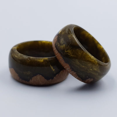 Resin ring in gold with wood