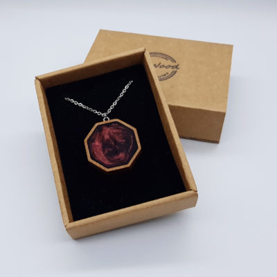 Resin pendant small, polygon design in burgundy with wooden bezel