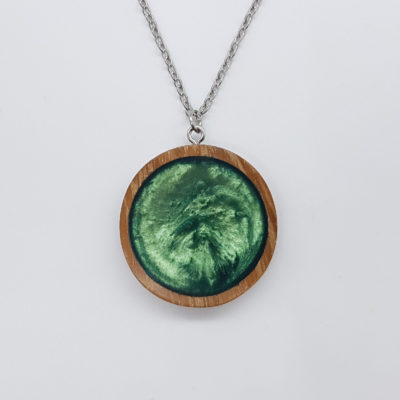 Resin necklace small, round design in green color with wooden bezel