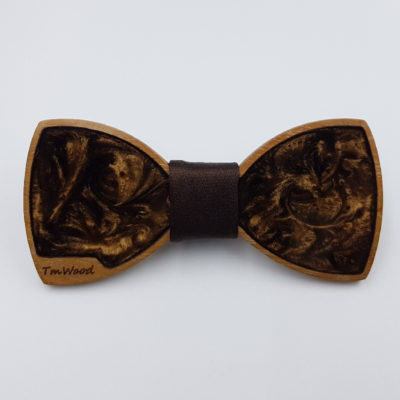 Resin bow tie in brown with wooden bezel