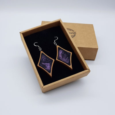 Resin earrings, rhombus in dark purple with wooden bezel